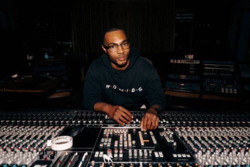 17456A5B-E3EC-4B55-B616-2B113543F221-500x334 Seed, the Engineer, Shares Insight into His Music Industry Journey  